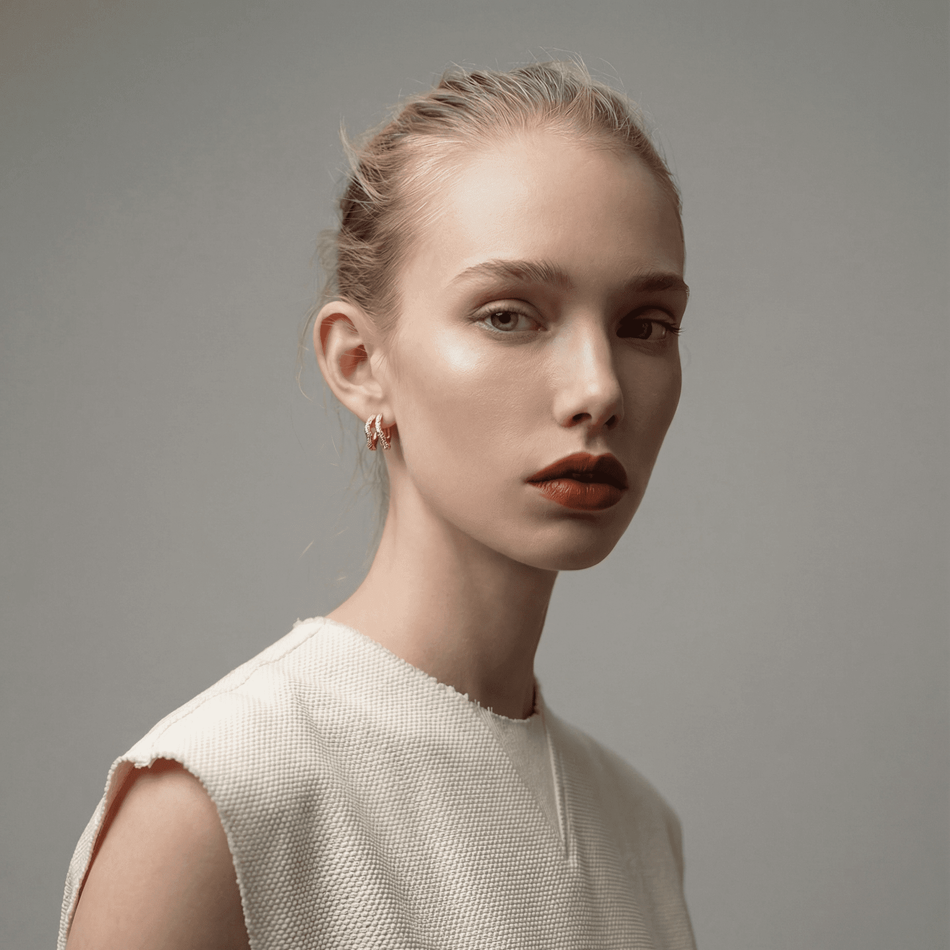 Gold Hoops – From Huggie to Statement - eva før