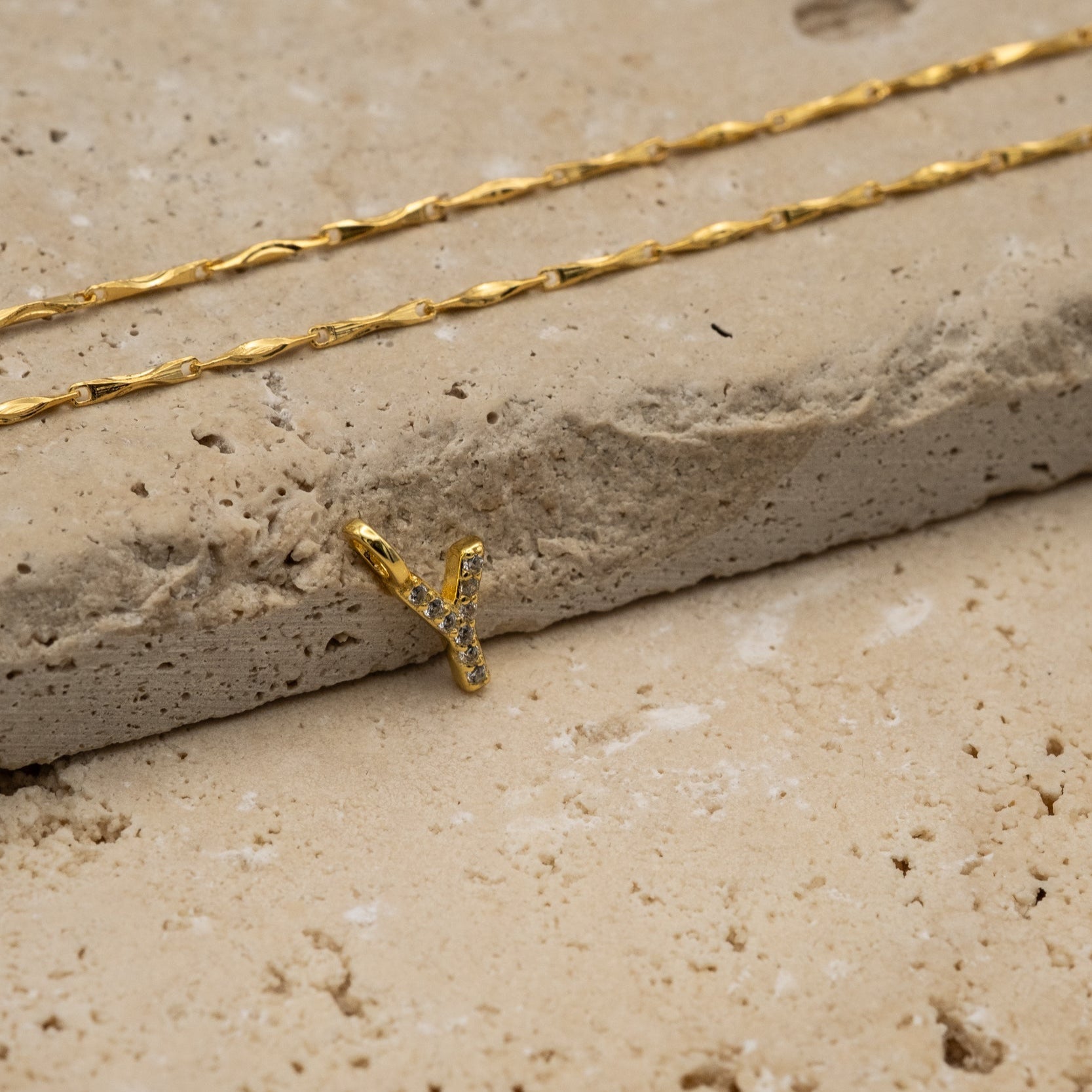 Kette Cirra mit Buchstabenanhänger Milo - Anhänger - eva før