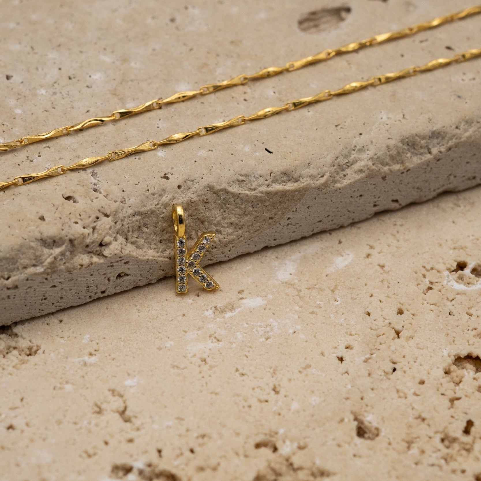 Kette Cirra mit Buchstabenanhänger Milo - Anhänger - eva før