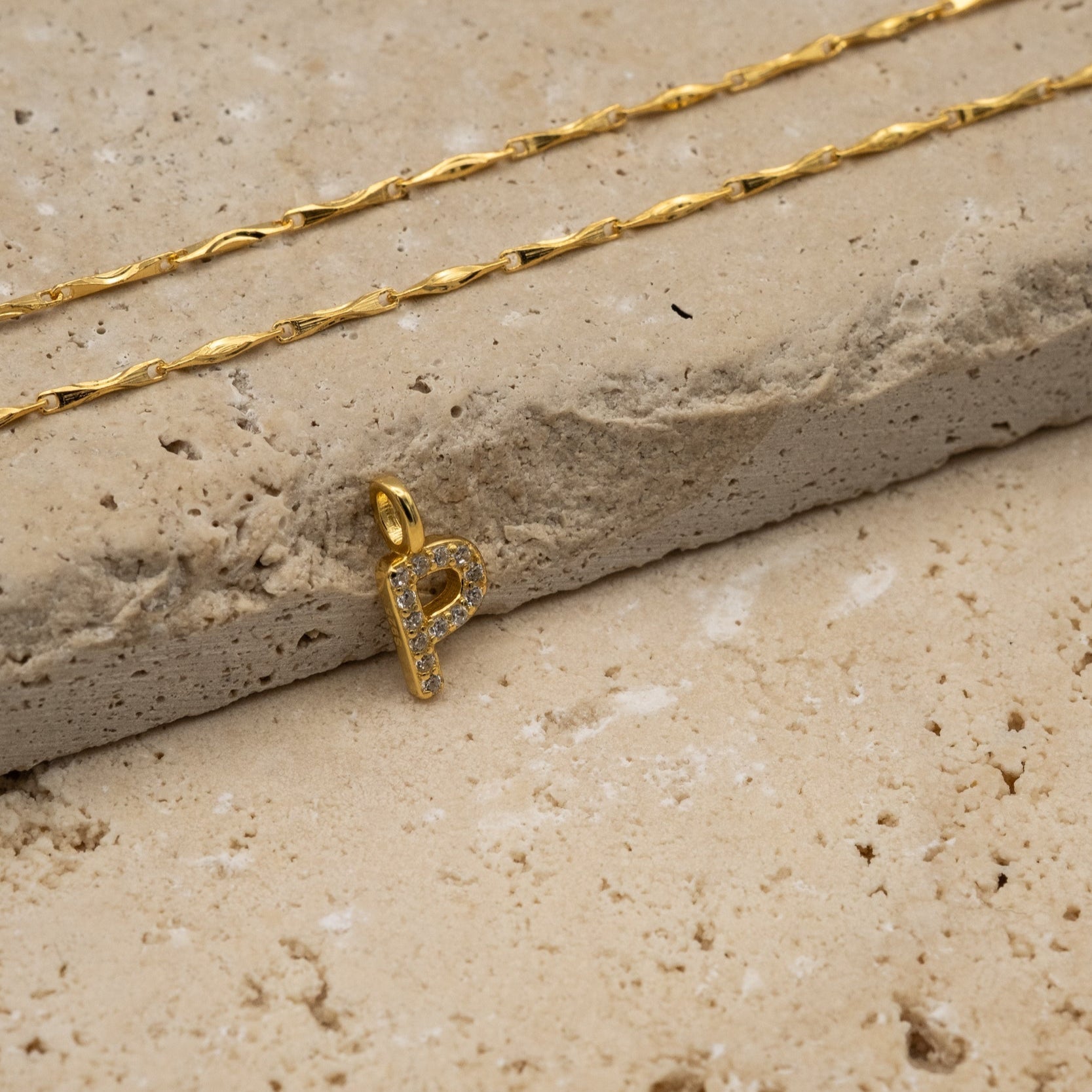 Kette Cirra mit Buchstabenanhänger Milo - Anhänger - eva før